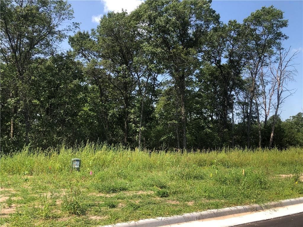 0.46 Acres of Residential Land for Sale in Eau Claire, Wisconsin