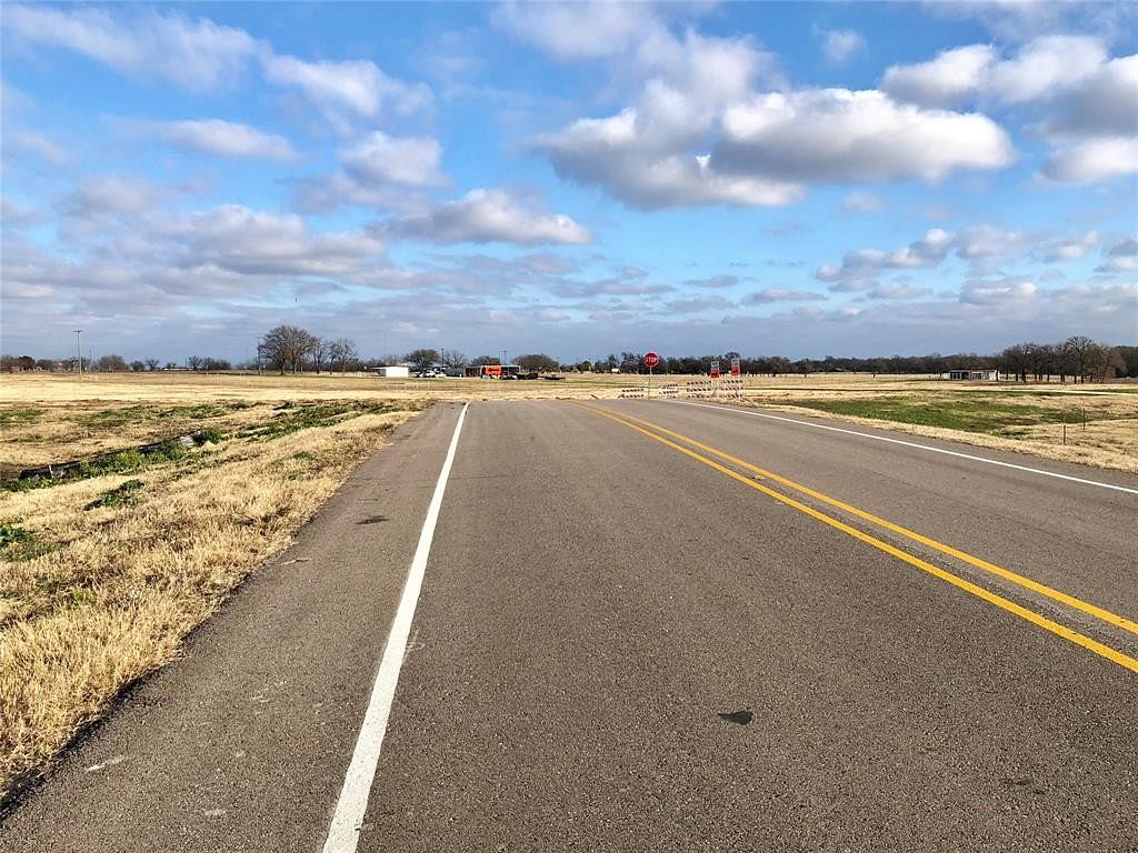 2.6 Acres of Commercial Land for Sale in Corsicana, Texas