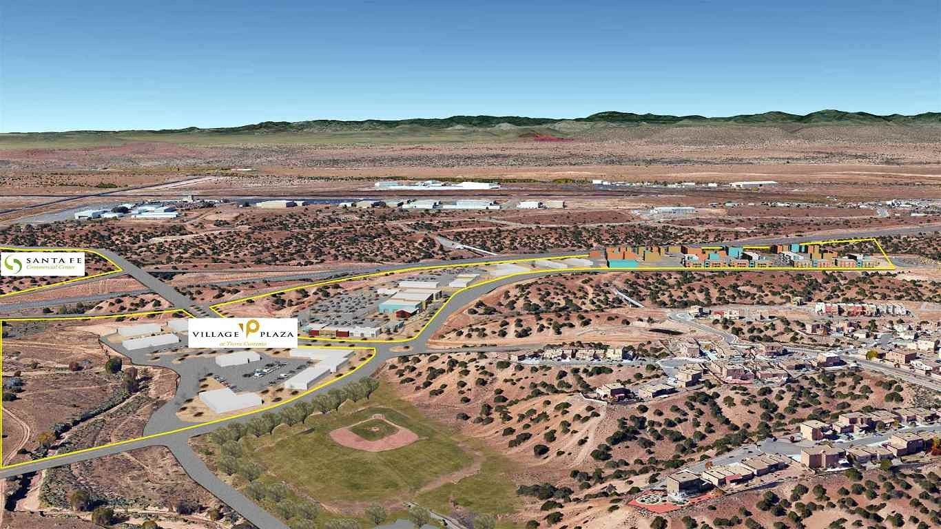 370 Acres of Mixed-Use Land for Sale in Santa Fe, New Mexico