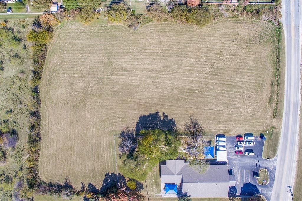 3.4 Acres of Mixed-Use Land for Sale in Weatherford, Texas