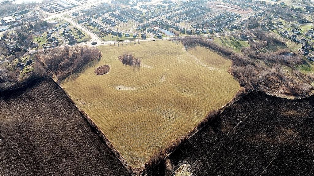 34.1 Acres of Agricultural Land for Sale in Hutchinson, Minnesota