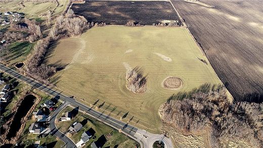 34.1 Acres of Agricultural Land for Sale in Hutchinson, Minnesota
