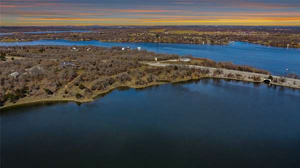 2 Acres of Residential Land for Sale in Bowie, Texas