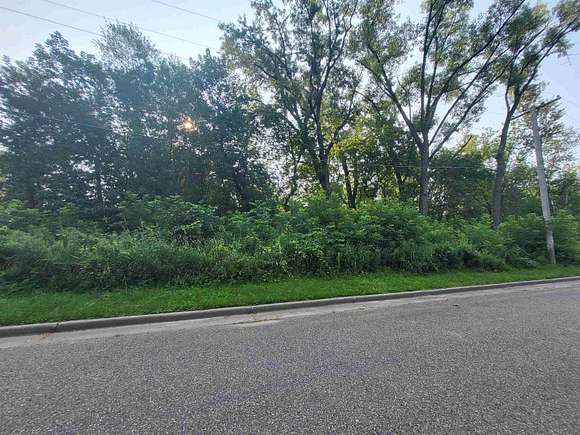 1.33 Acres of Residential Land for Sale in Wisconsin Rapids, Wisconsin