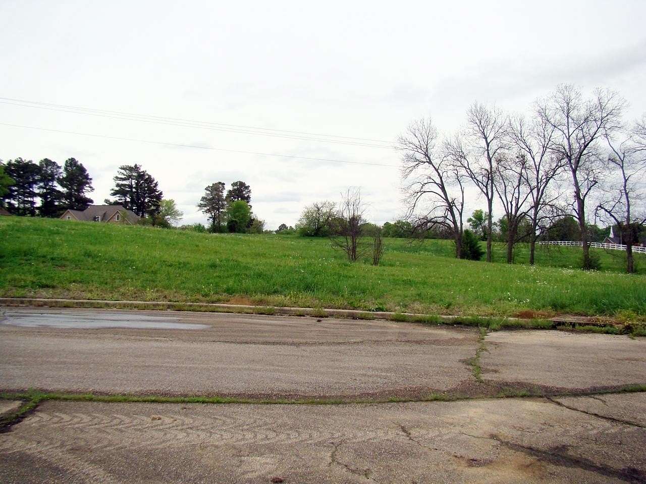 0.81 Acres of Residential Land for Sale in Tupelo, Mississippi