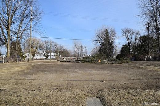 1.2 Acres of Commercial Land for Sale in Marlette, Michigan