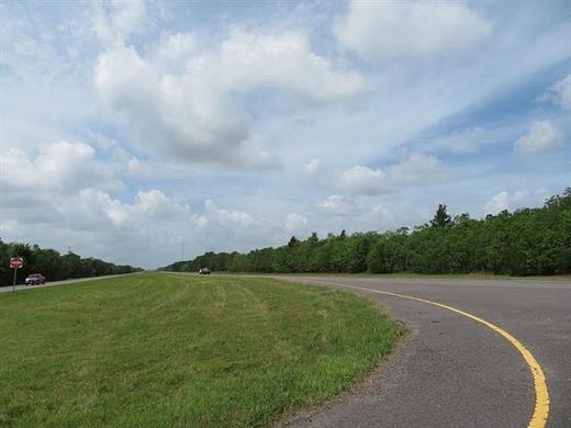 9.9 Acres of Land for Sale in Iowa, Louisiana