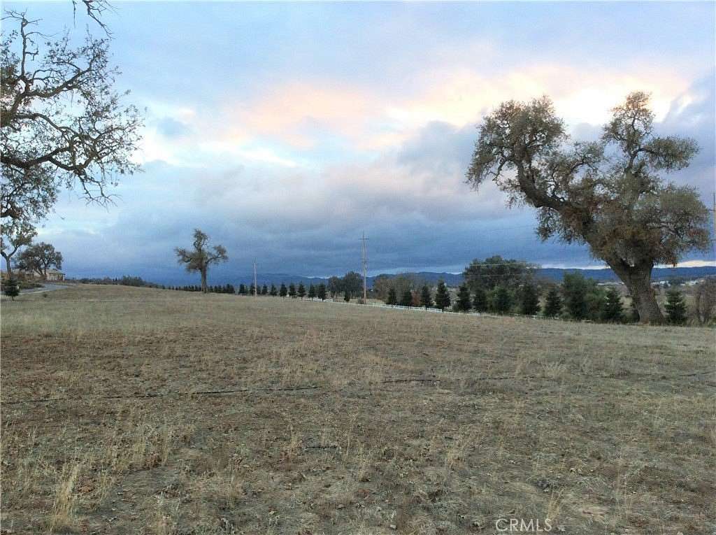 1.48 Acres of Residential Land for Sale in Templeton, California