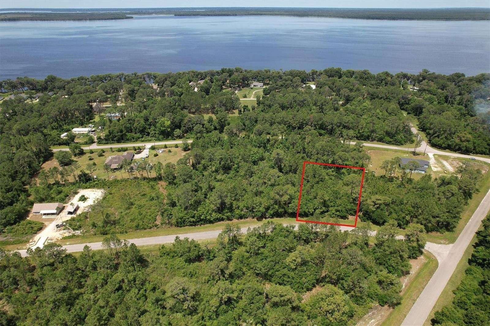 1 Acre of Land for Sale in Hawthorne, Florida