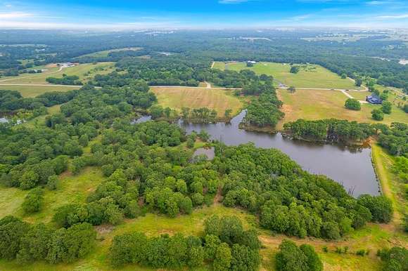 41.9 Acres of Land with Home for Sale in Collinsville, Texas