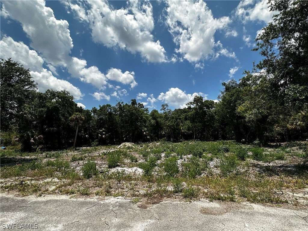 1.01 Acres of Residential Land for Sale in Alva, Florida