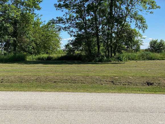 16 Acres of Land for Sale in Bloomfield, Indiana