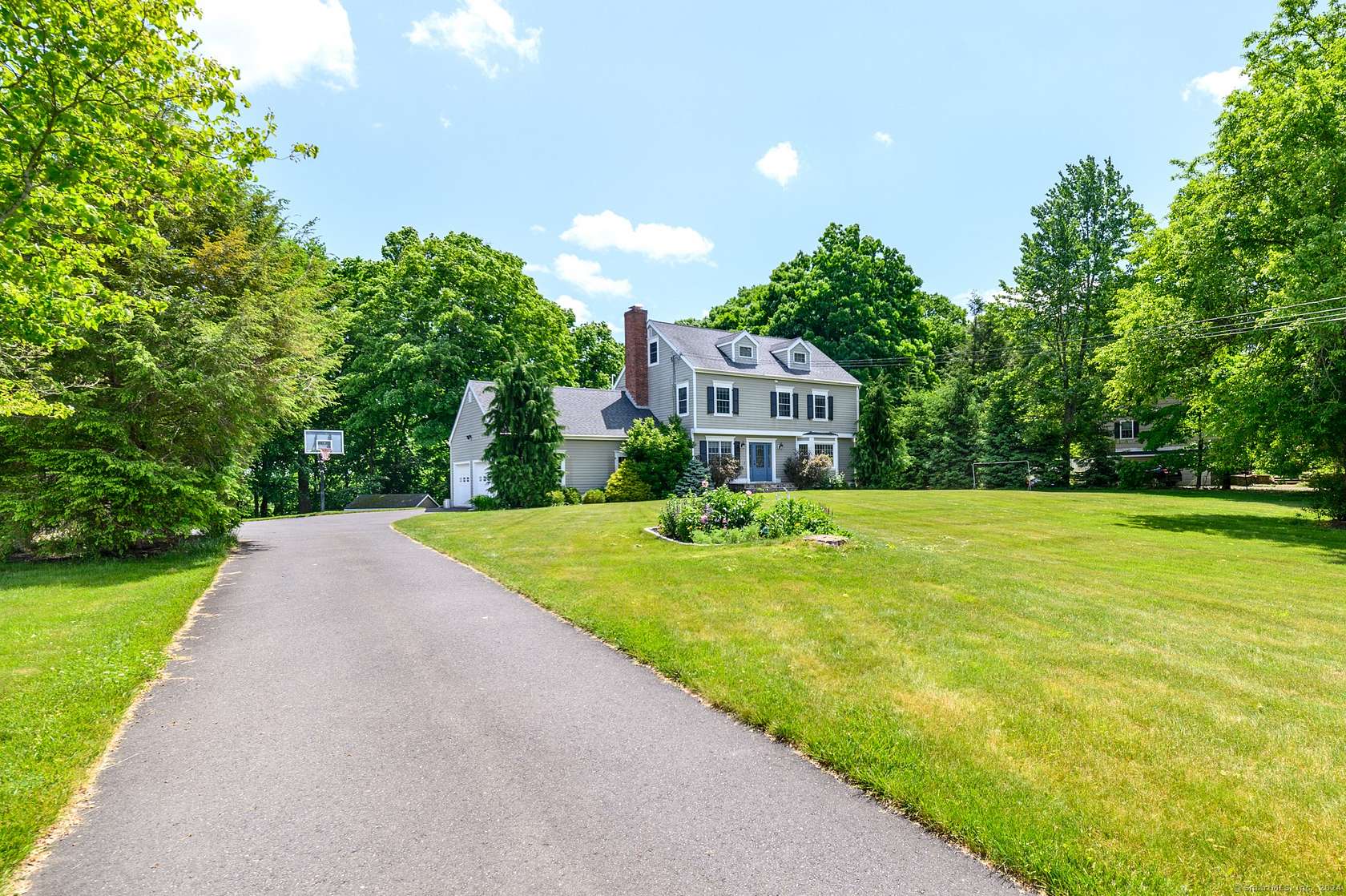 2.2 Acres of Residential Land with Home for Sale in Ridgefield, Connecticut