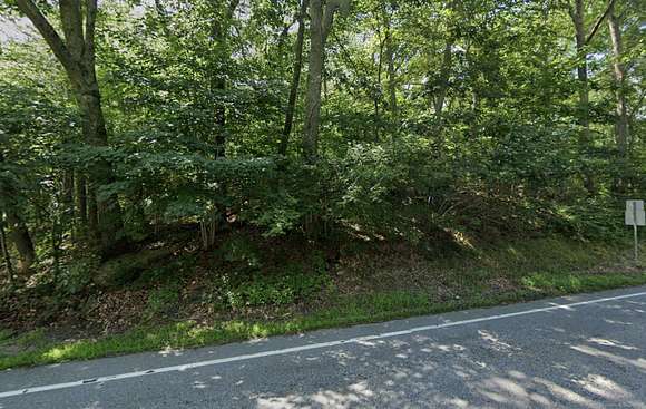 2.37 Acres of Residential Land for Sale in Montville Town, Connecticut