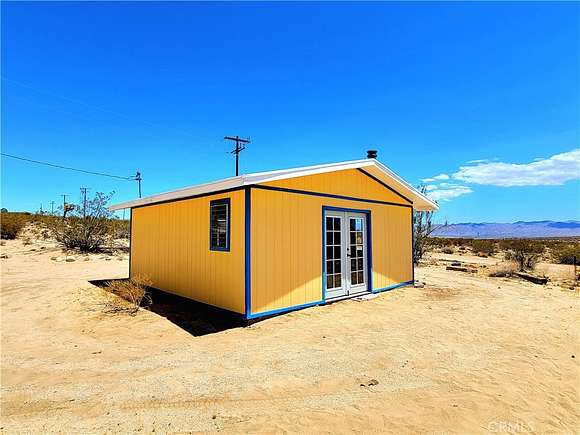 2.5 Acres of Improved Residential Land for Sale in Joshua Tree, California