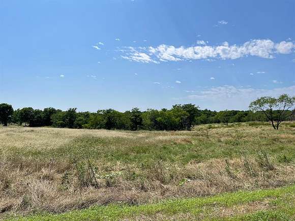 1.2 Acres of Residential Land for Sale in Kerens, Texas