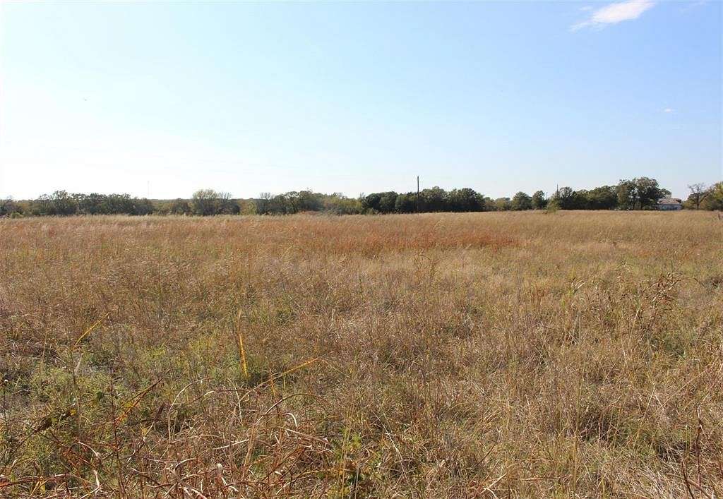 10 Acres of Residential Land for Sale in Montague, Texas
