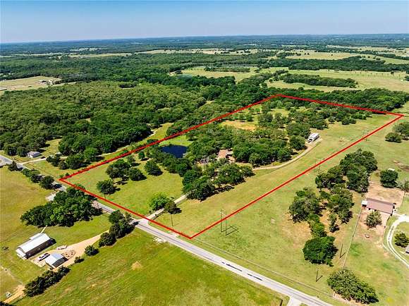 23.4 Acres of Agricultural Land with Home for Sale in Whitesboro, Texas