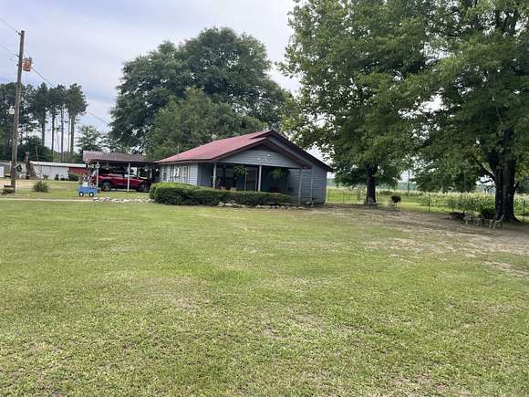 13.7 Acres of Land with Home for Sale in Columbia, Mississippi