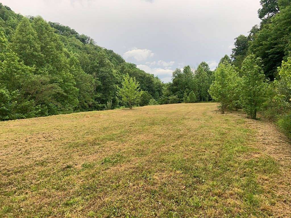 1 Acre of Residential Land for Sale in Prestonsburg, Kentucky