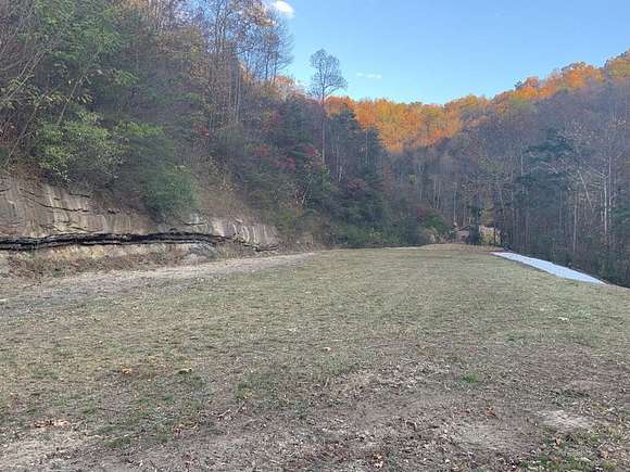 1 Acre of Residential Land for Sale in Prestonsburg, Kentucky