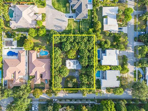 0.8 Acres of Residential Land for Sale in Pinecrest, Florida