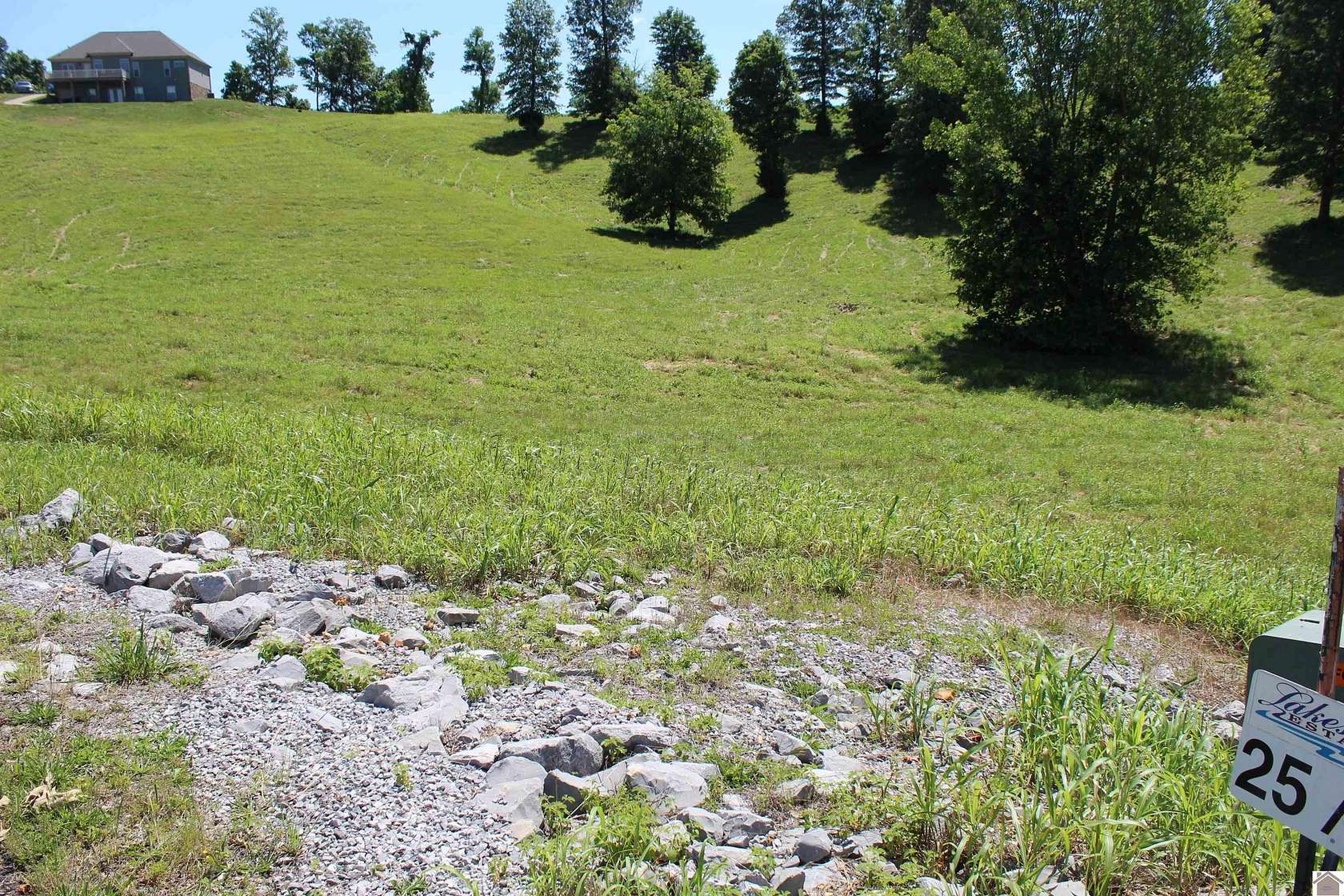 1 Acre of Residential Land for Sale in Eddyville, Kentucky