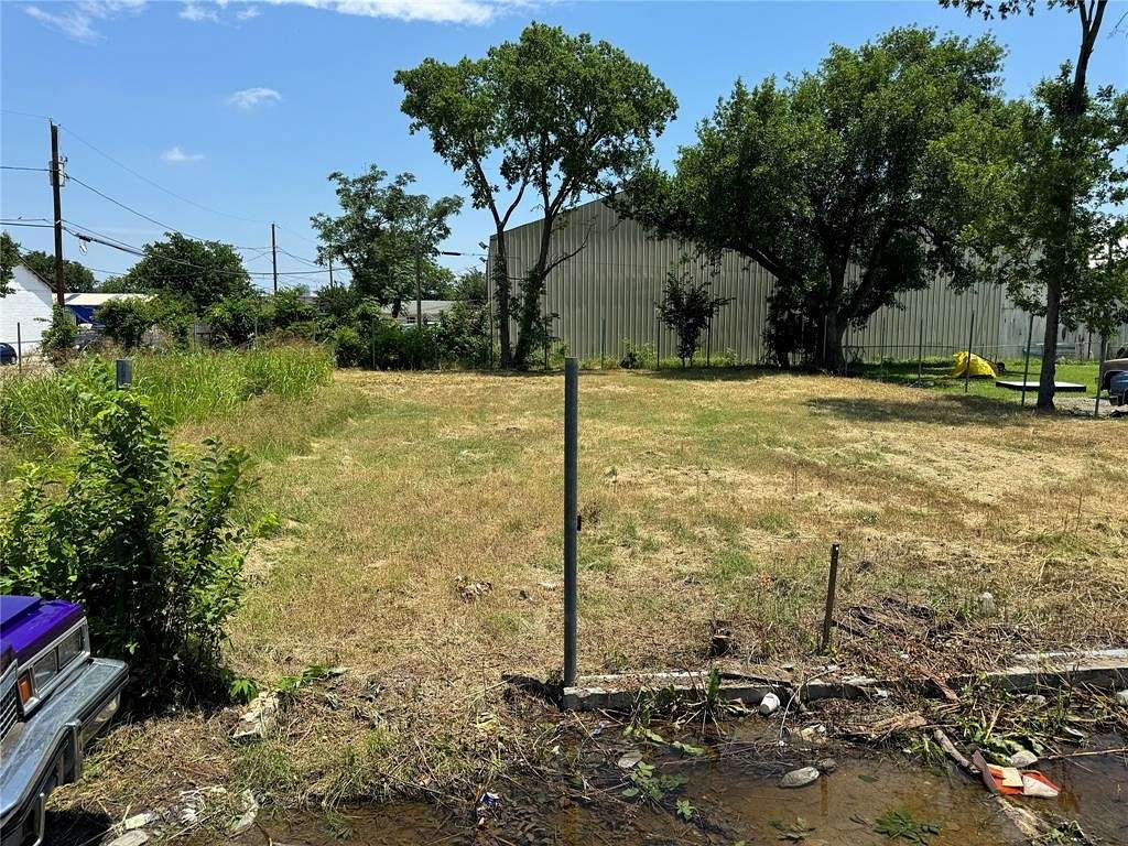 0.12 Acres of Commercial Land for Sale in Dallas, Texas