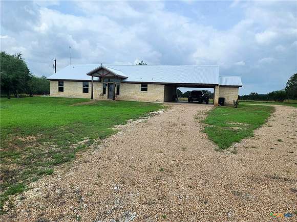 30 Acres of Recreational Land with Home for Sale in Hamilton, Texas