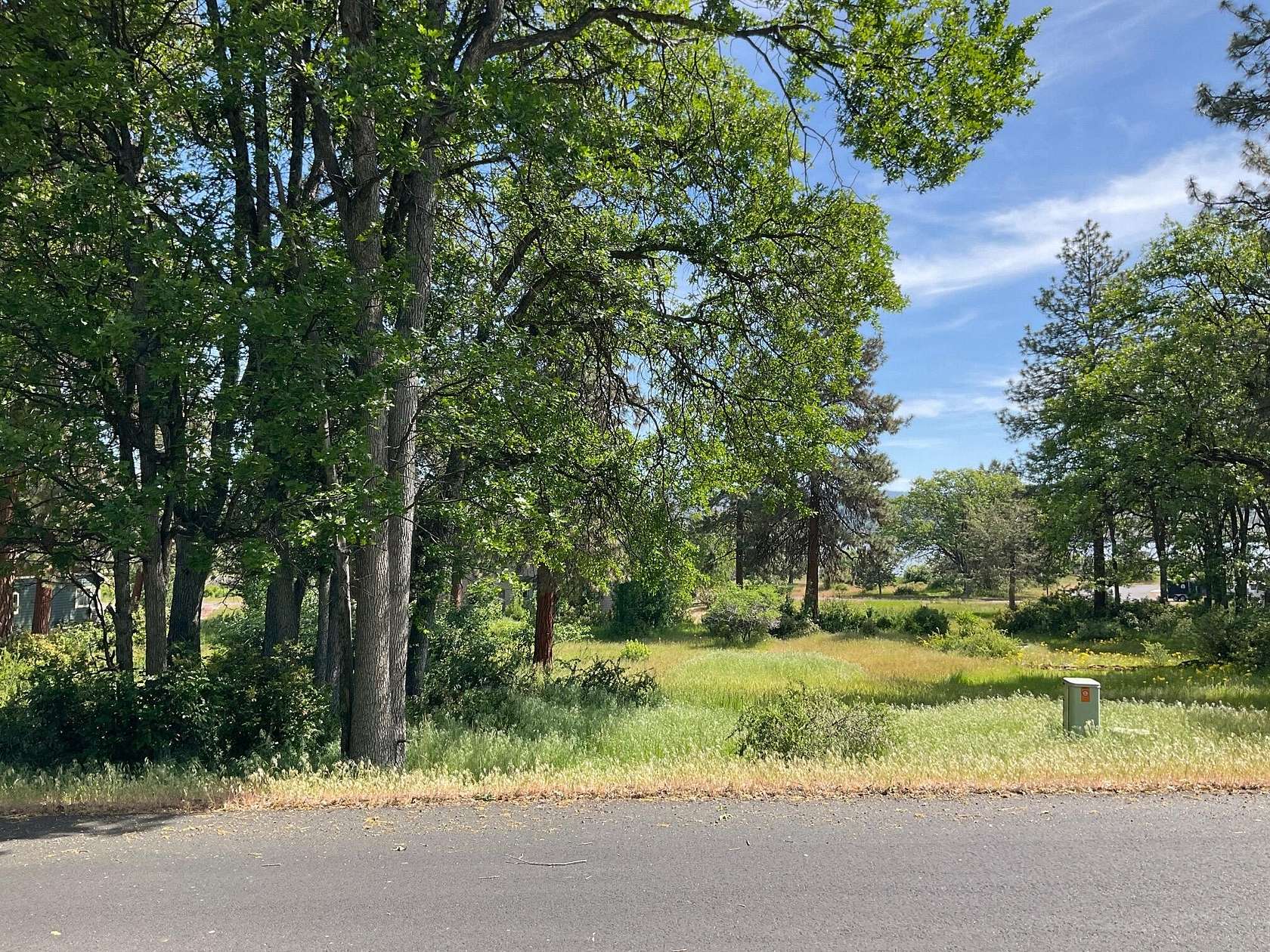 0.4 Acres of Residential Land for Sale in Klamath Falls, Oregon