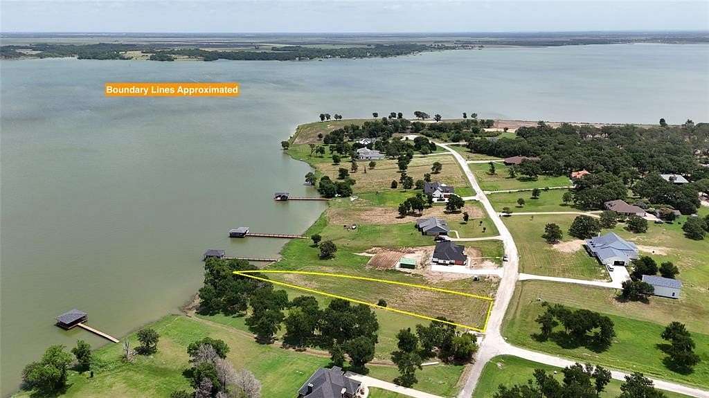 1.18 Acres of Residential Land for Sale in Corsicana, Texas