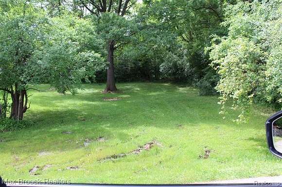 0.4 Acres of Residential Land for Sale in Bloomfield Hills, Michigan