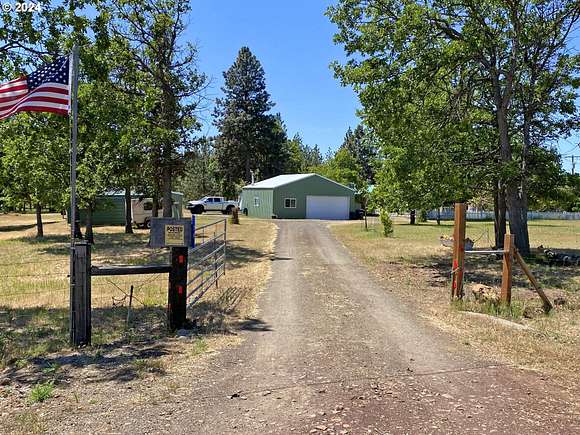 5 Acres of Residential Land with Home for Sale in Goldendale, Washington