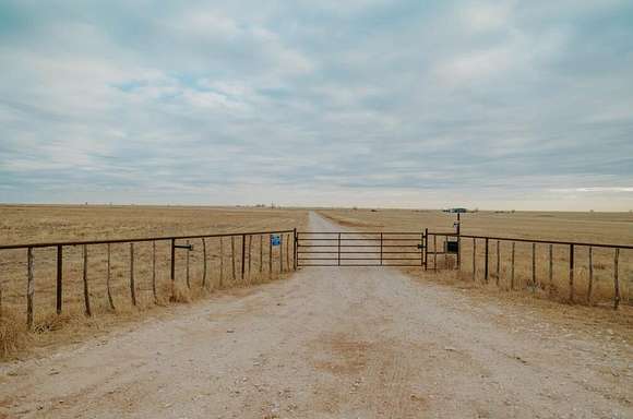 332 Acres of Agricultural Land for Sale in Anton, Texas