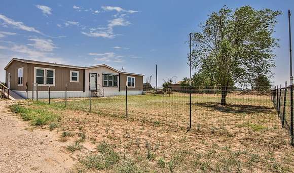 2.5 Acres of Residential Land with Home for Sale in Lubbock, Texas