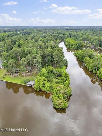 0.89 Acres of Residential Land for Sale in Brandon, Mississippi