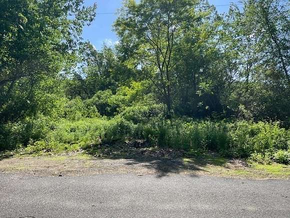 1 Acre of Residential Land for Sale in Warren, Massachusetts