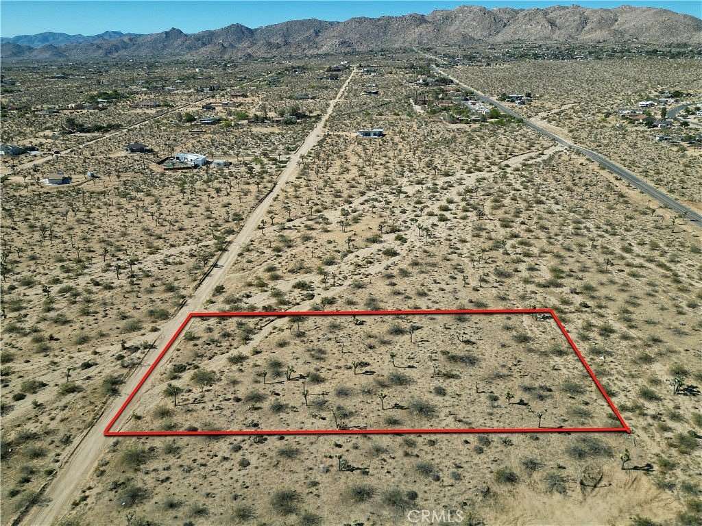 1.25 Acres of Land for Sale in Joshua Tree, California