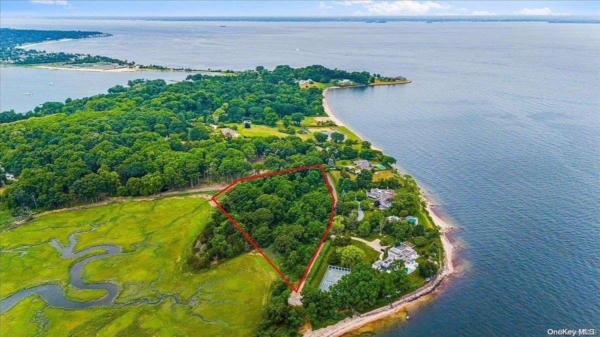 5.22 Acres of Residential Land for Sale in Oyster Bay, New York