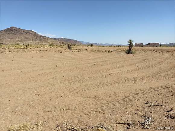1.4 Acres of Land for Sale in Golden Valley, Arizona