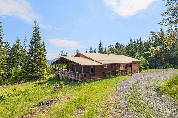 68.7 Acres of Land with Home for Sale in Orofino, Idaho