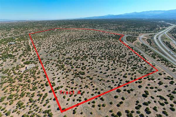 304 Acres of Land for Sale in Santa Fe, New Mexico