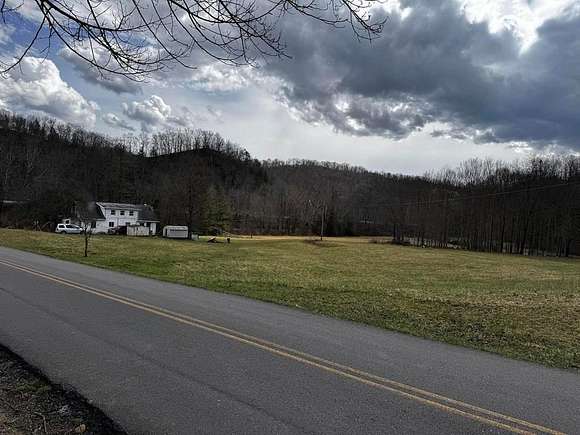 7 Acres of Residential Land with Home for Sale in Bandy, Virginia