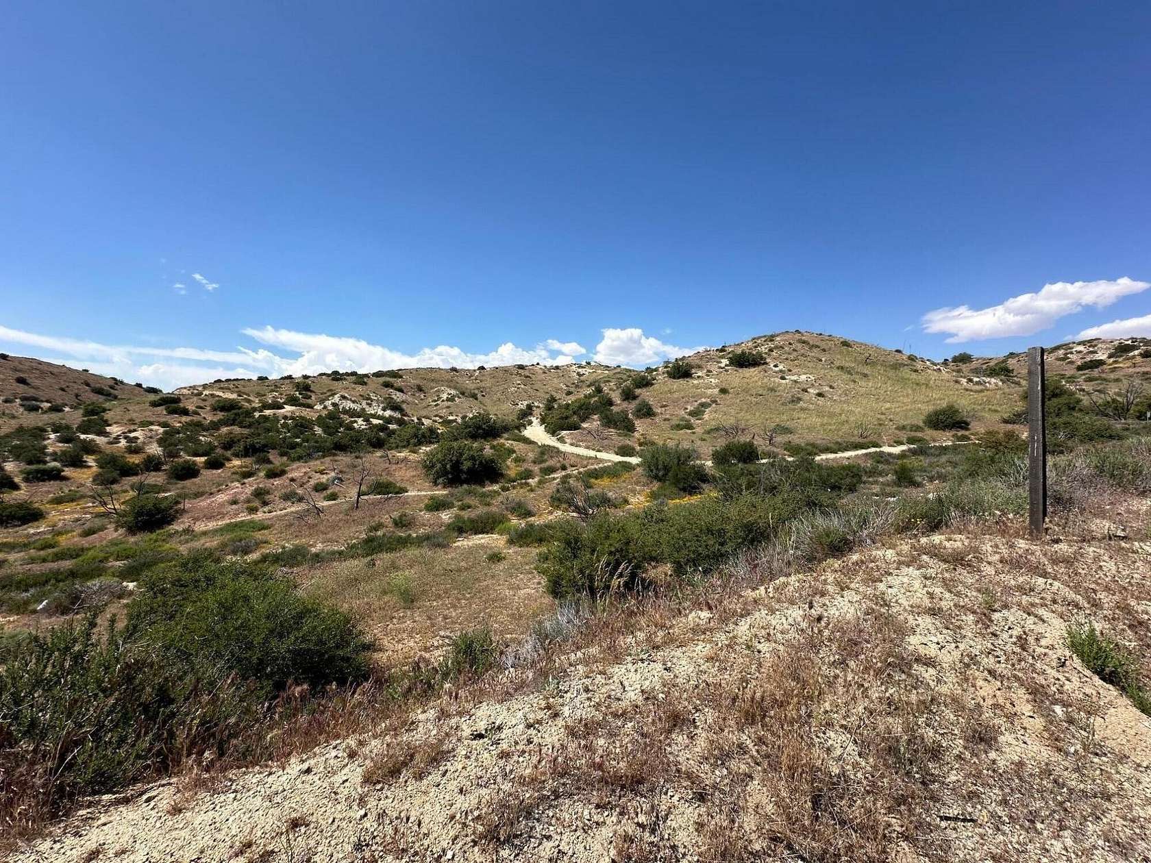 39.341 Acres of Land for Sale in Santa Clarita, California