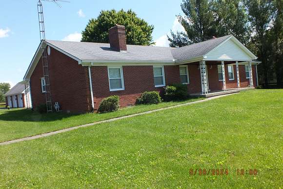 5 Acres of Land with Home for Sale in Nicholasville, Kentucky