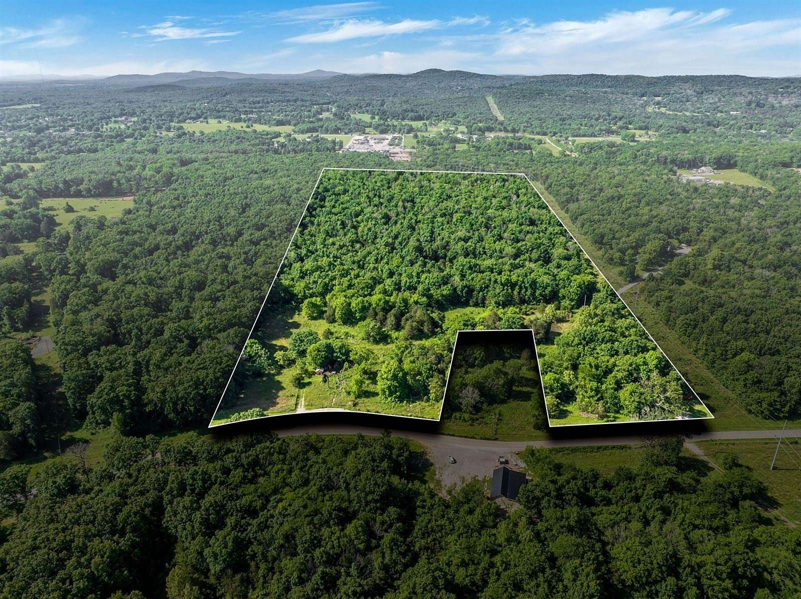 22 Acres of Mixed-Use Land for Sale in Murfreesboro, Tennessee