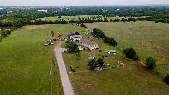 2.5 Acres of Residential Land with Home for Sale in Anna, Texas