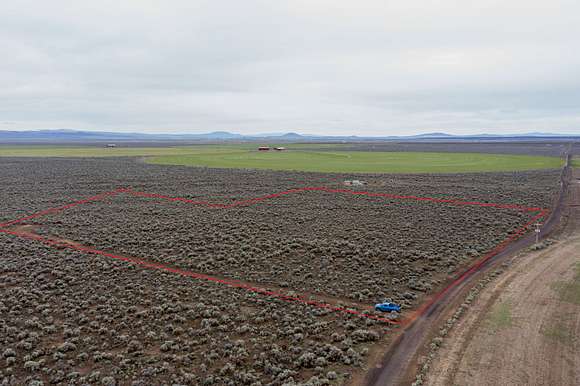 Agricultural Land for Sale in Christmas Valley, Oregon