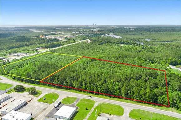 17.6 Acres of Commercial Land for Sale in Saraland, Alabama