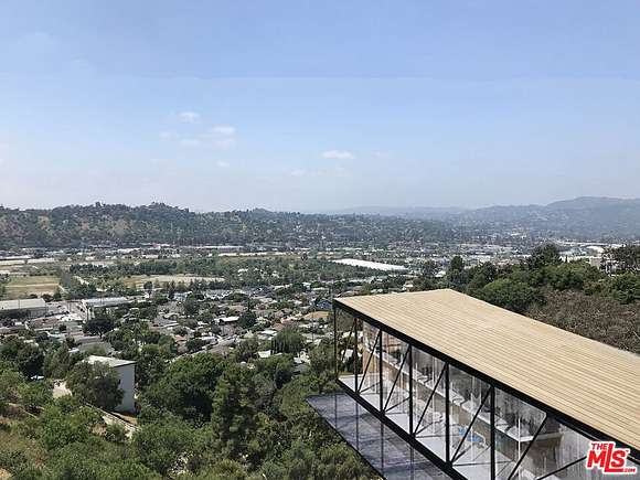 0.14 Acres of Land for Sale in Los Angeles, California